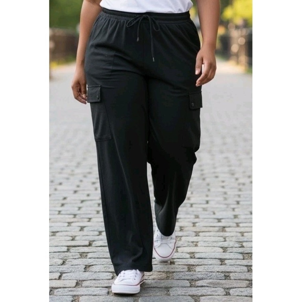 New Torrid Black Wide Joggers Cargo Challis Pants Size 26/28 46x30 4X